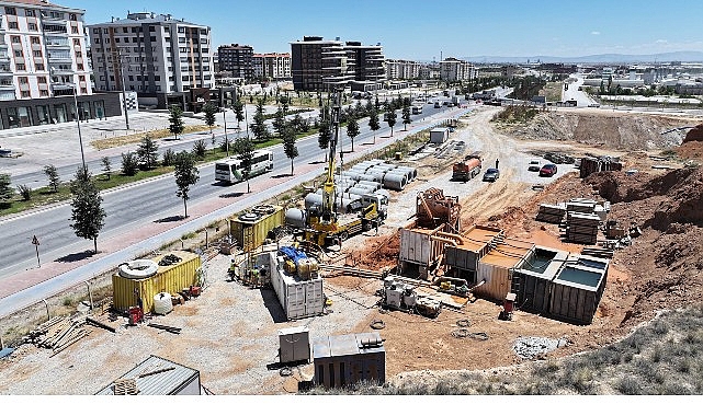 Başkan Altay, Mikro T&uuml;nel Sistemi ile Hayata Ge&ccedil;irilen, Taşkınları &Ouml;nleyecek Ana Kolekt&ouml;r Hattının Tamamlandığını A&ccedil;ıkladı