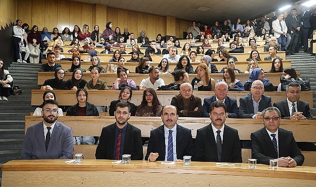 Başkan Altay S&Uuml; Edebiyat Fak&uuml;ltesi &Ouml;ğrencileriyle Buluştu