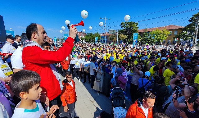 Başkan Altay T&uuml;m Sporseverleri Uluslararası Konya Yarı Maratonu&rsquo;na Katılmaya Davet Etti