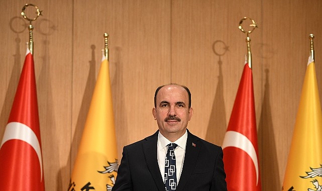 Başkan Altay: &ldquo;Umre &Ouml;d&uuml;ll&uuml; Siyer Bilgi Yarışmamızı Kazanan 100 &Ouml;ğrencimiz Anne-Babalarıyla Kutsal Topraklara Gitmeye Hak Kazandı&rdquo;