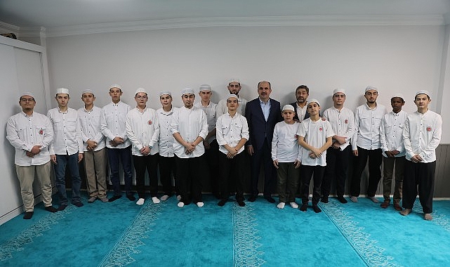 Başkan Altay Yılın Son G&uuml;n&uuml;nde Hafızlık &Ouml;ğrencileriyle Bir Araya Geldi