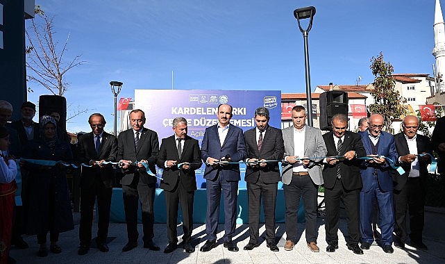 Başkan Altay Yunak&rsquo;a Kazandırılan Parkın A&ccedil;ılışını Yaptı, Gen&ccedil;lerle Buluştu