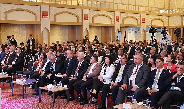 Başkan Arı, T&uuml;rkiye Belediyeler Birliği Enc&uuml;men &Uuml;yeliğine Yeniden Se&ccedil;ildi