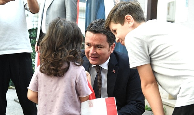 Başkan Aydın Kemer&ccedil;eşme mahalle sakinleriyle kahvaltıda buluştu