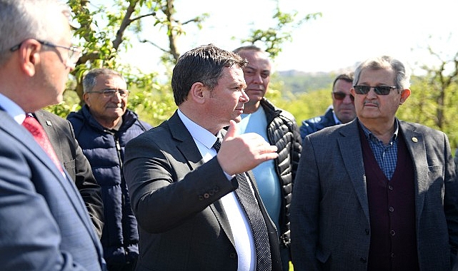 Başkan Aydın zirai don mağduru &ccedil;ift&ccedil;ileri yalnız bırakmadı
