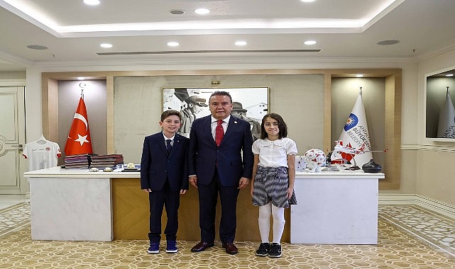 Başkan B&ouml;cek makamını &ccedil;ocuk başkana devreti
