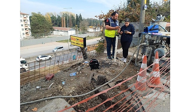 Başkan B&uuml;y&uuml;kakın, Başiskele Kavşağı'nda son durumu a&ccedil;ıkladı