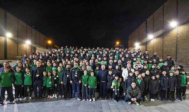 Başkan B&uuml;y&uuml;kakın, Hodri Meydan İftarı&rsquo;nda konuştu:     &ldquo;Kocaelispor &ccedil;ok daha iyi yerlerde olacak&rdquo;