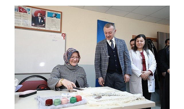Başkan B&uuml;y&uuml;kakın, KO-MEK  kursiyerlerini ziyaret etti