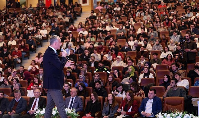 Başkan B&uuml;y&uuml;kakın: &ldquo;Kocaeli, gen&ccedil;leri ile g&uuml;&ccedil;l&uuml;&rdquo;