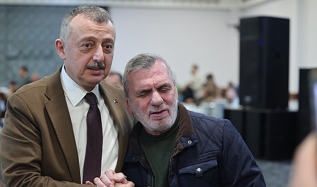 Başkan B&uuml;y&uuml;kakın&rsquo;ın, pazarcı esnafıyla yaptığı iftara yoğun katılım
