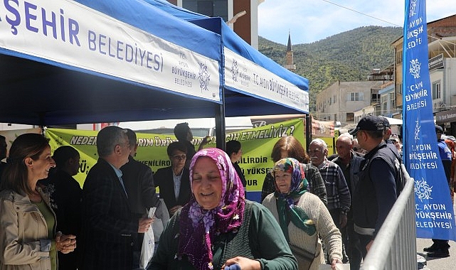 Başkan &Ccedil;er&ccedil;ioğlu Ata Tohumlarından Yetiştirilen Binlerce Fideyi Karacasu ve Ko&ccedil;arlı&rsquo;da Vatandaşlarla Buluşturdu