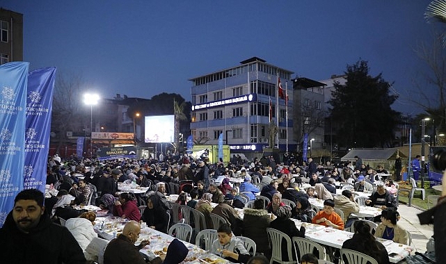Başkan &Ccedil;er&ccedil;ioğlu Her G&uuml;n Binlerce Vatandaşı İftar Sofralarında Buluşturmaya Devam Ediyor