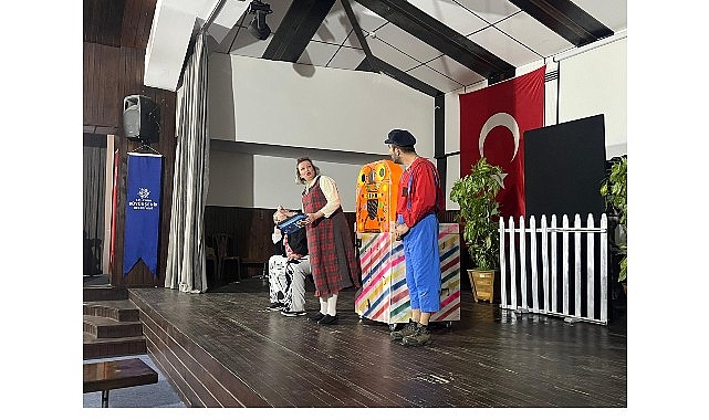 Başkan &Ccedil;er&ccedil;ioğlu Karacasu&rsquo;da &Ccedil;ocukları Tiyatro ile Buluşturdu