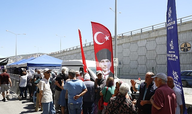 Başkan &Ccedil;er&ccedil;ioğlu Kuşadası&rsquo;nda Yaşayan Vatandaşları Ata Tohumlarından &Uuml;retilen Fideler ile Buluşturdu