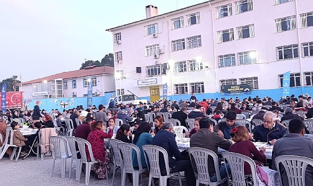 Başkan &Ccedil;er&ccedil;ioğlu Ramazan ayının bereketini her g&uuml;n Aydın'ın d&ouml;rt bir yanına taşıyor