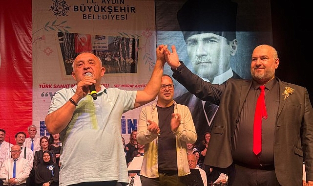 Başkan &Ccedil;er&ccedil;ioğlu, Sevilen Şarkıları Aydınlılar ile Buluşturdu