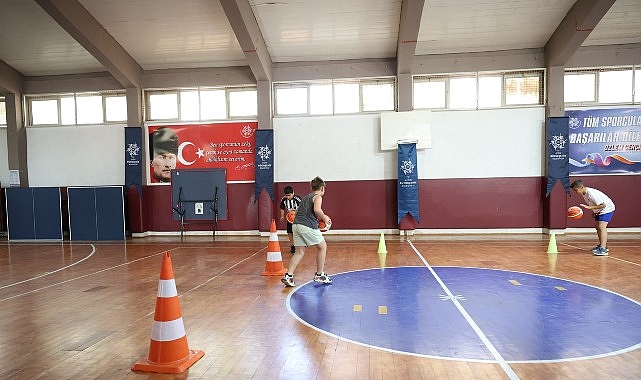 Başkan &Ccedil;er&ccedil;ioğlu&rsquo;ndan &Ccedil;ocuklara Yaz Tatilinde Spor Desteği