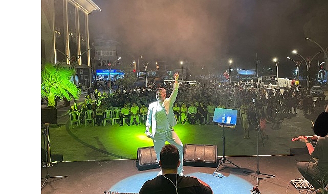 Başkan &Ccedil;er&ccedil;ioğlu&rsquo;ndan M&uuml;zik Dolu Yaz Akşamları