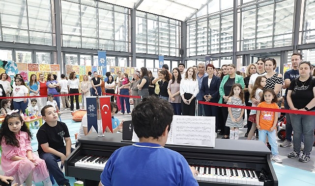 Başkan &Ccedil;er&ccedil;ioğlu&rsquo;nun Aydın&rsquo;a Kazandırdığı Otizm Merkezlerinin &Ouml;ğrencilerinden Sanat Sergisi
