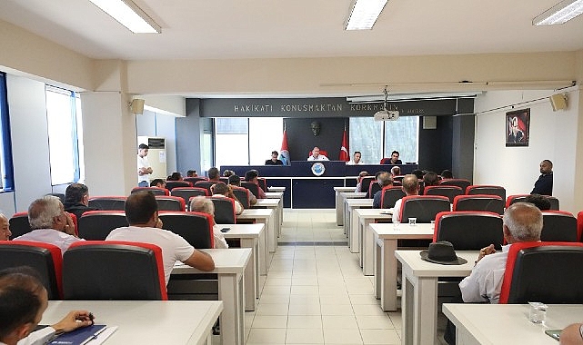 Başkan &Ccedil;i&ccedil;ek Muhtarlarla Buluştu