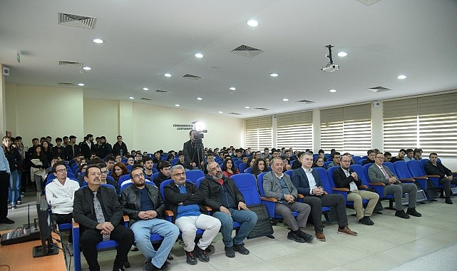 Başkan &Ccedil;ırpanoğlu: &ldquo;Eğitim Pahalı G&ouml;r&uuml;nebilir Ama Cehaletin Bedeli &Ccedil;ok Daha Ağır&rdquo;