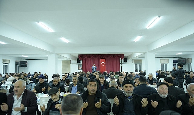 Başkan &Ccedil;ırpanoğlu Mahalle Sakinleriyle İftarda Buluştu