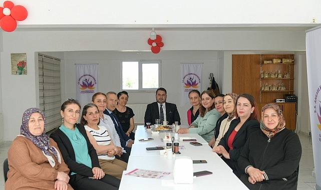 Başkan &Ccedil;ırpanoğlu'ndan kadın girişimcilere destek