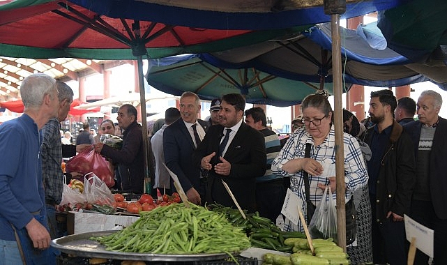 Başkan &Ccedil;ırpanoğlu&rsquo;ndan Salı Pazarına Ziyaret
