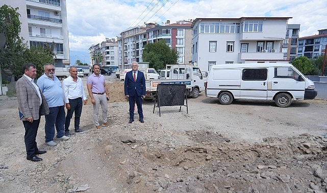 Başkan Deveciler Pazarbşı Caddesi&rsquo;nde İncelemelerde Bulundu