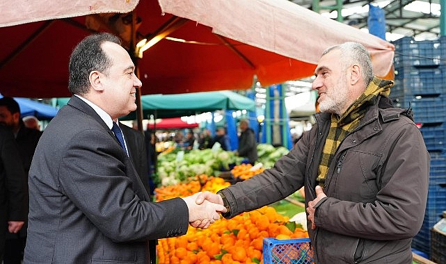 Başkan Dutlulu Perşembe Pazarı&rsquo;nda Esnafla Bir Araya Geldi