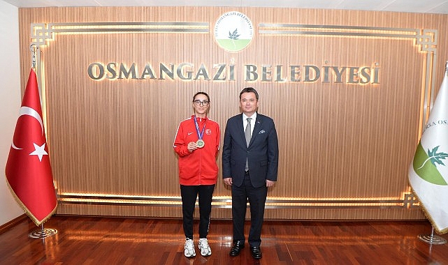 Başkan Erkan Aydın Bursa&rsquo;nın Gururu Şampiyon Sporcuyu Ağırladı