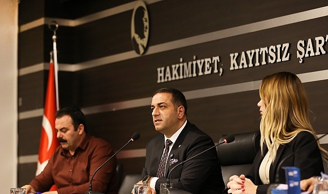 Başkan Erman Uzun Meclis&rsquo;te Bir Yılı Değerlendirdi, Yeni Projelerin M&uuml;jdesini Verdi