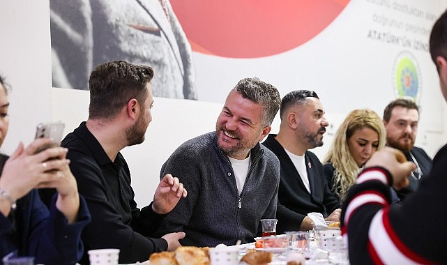 Başkan G&ouml;rkem Duman Kozağa&ccedil;&rsquo;ta sahur sofrasında