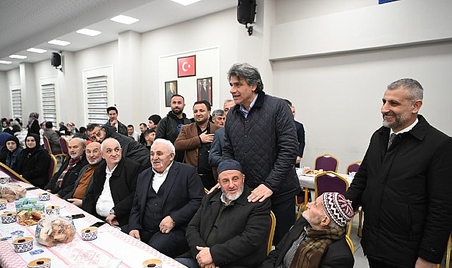Başkan Kocaman Kartepe&rsquo;de İftar Sofralarını Ziyaret Etti