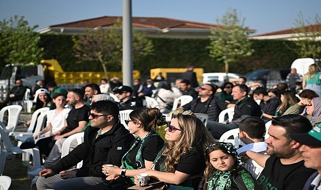 Başkan Kocaman, Kocaelispor&rsquo;un Ma&ccedil;ını Kartepelilerle İzledi