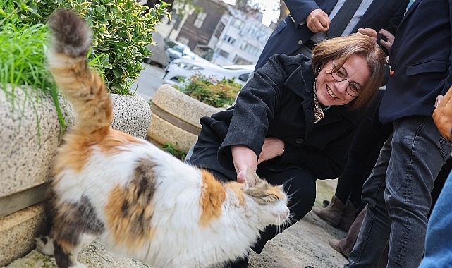 Başkan K&ouml;ymen, l&ouml;semili &ccedil;ocuklarla &ldquo;Ata Tohumu&rdquo; ekti