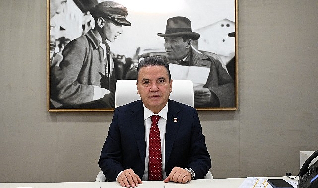 Başkan Muhittin B&ouml;cek'in 19 Mayıs Atat&uuml;rk'&uuml; Anma Gen&ccedil;lik ve Spor Bayramı Mesajı