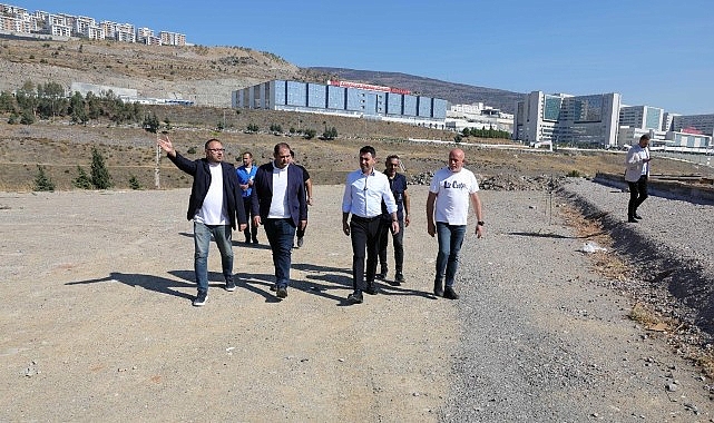 Başkan &Ouml;nal'dan Saha Mesaisi - Başkan &Ouml;nal Mahallelerde projeleri inceledi, vatandaşlarla buluştu