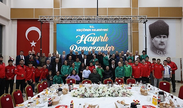 Başkan &Ouml;zarslan, &ouml;zel gereksinimli bireyler ve sporcularla iftarda buluştu