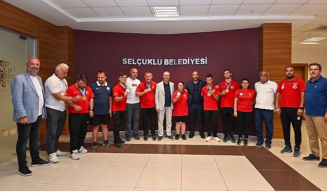Başkan Pekyatırmacı Avrupa Şampiyonu &Ouml;zel Mill&icirc; Sporcuları Ağırladı