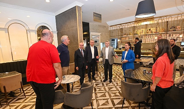 Başkan Pekyatırmacı ve Milletvekili Aky&uuml;rek Sel&ccedil;uklu&rsquo;da Esnaf ve Saha Gezisi Ger&ccedil;ekleştirdi