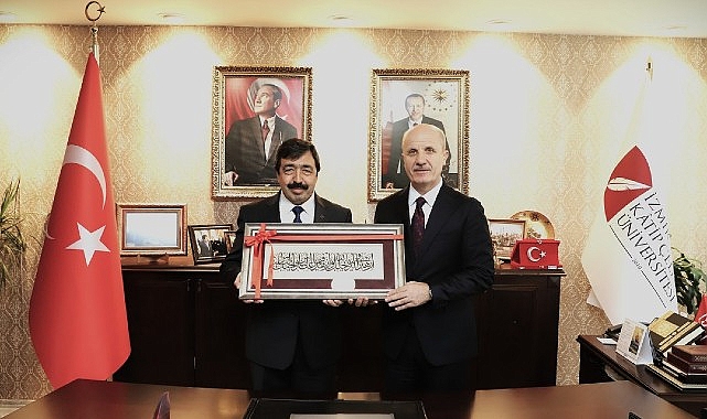 Başkan Prof. Dr. Erol &Ouml;zvar, İK&Ccedil;&Uuml;&rsquo;y&uuml; Ziyaret Etti