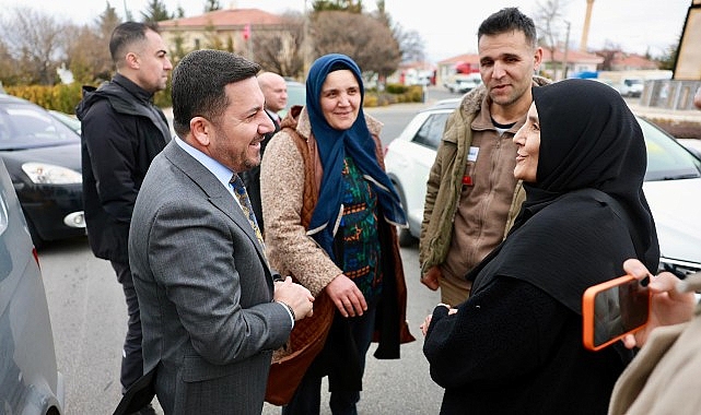 Başkan Rasim Arı&rsquo;dan Bayram &Ouml;ncesi Mezarlık Ziyareti
