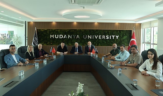 Başkan Şadi &Ouml;zdemir &ouml;zel eğitim kurumları temsilcileri ile buluştu