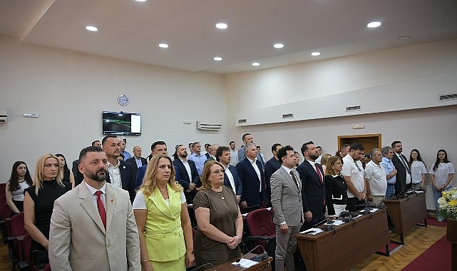 Başkan Şadi &Ouml;zdemir Peja&rsquo;nın Kurtuluş G&uuml;n&uuml; t&ouml;renlerine katıldı