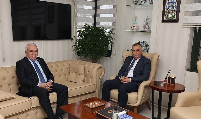 Başkan Şadi &Ouml;zdemir&rsquo;den İl Milli Eğitim M&uuml;d&uuml;r&uuml; G&uuml;rhan &Ccedil;okgezer&rsquo;e ziyaret