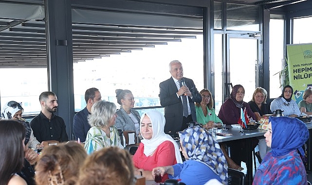 Başkan Şadi &Ouml;zdemir&rsquo;den Nil&uuml;ferli kadınlara dayanışma &ccedil;ağrısı