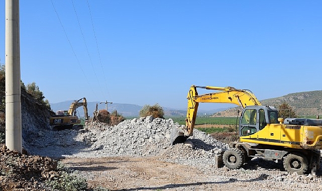 Başkan Sengel: Sadece bug&uuml;n&uuml; değil, yarını da d&uuml;ş&uuml;n&uuml;yoruz