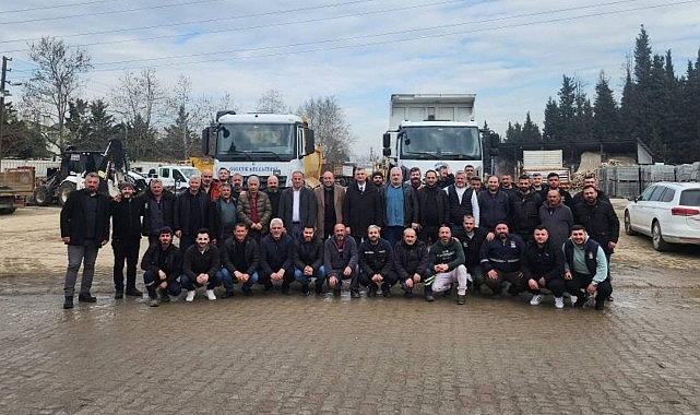 Başkan Sezer İş&ccedil;i ve Emek&ccedil;ilerin G&uuml;n&uuml;n&uuml; Kutladı